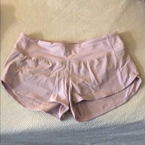Lululemon Speed Up Short *2.5” lilac quartz size 6